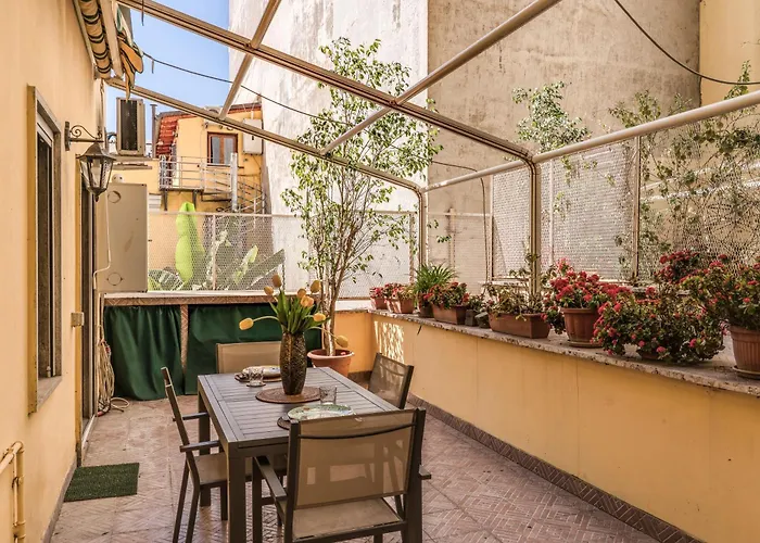 Santa Croce With Private Terrace דירה