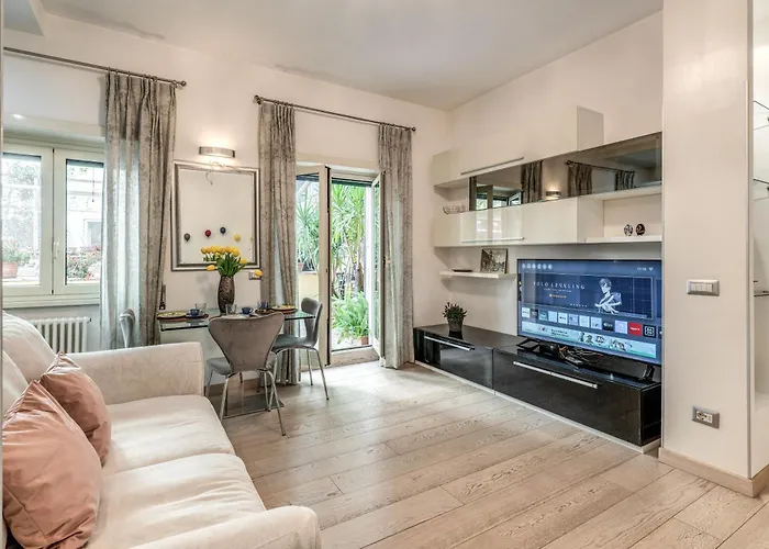 Santa Croce With Private Terrace דירה